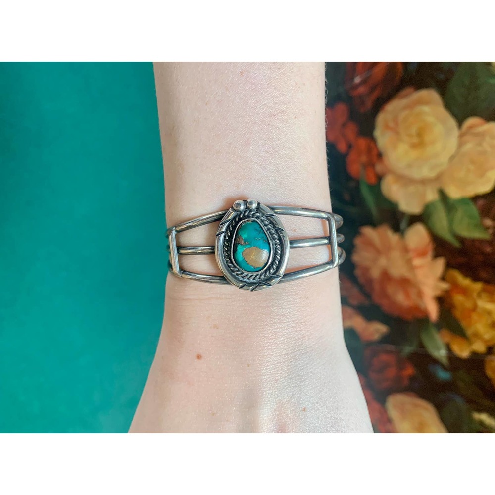 Silver Turquoise cuff - Picture 6 of 8